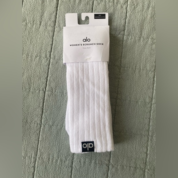 NWT ALO Scrunch Sock - Picture 1 of 5